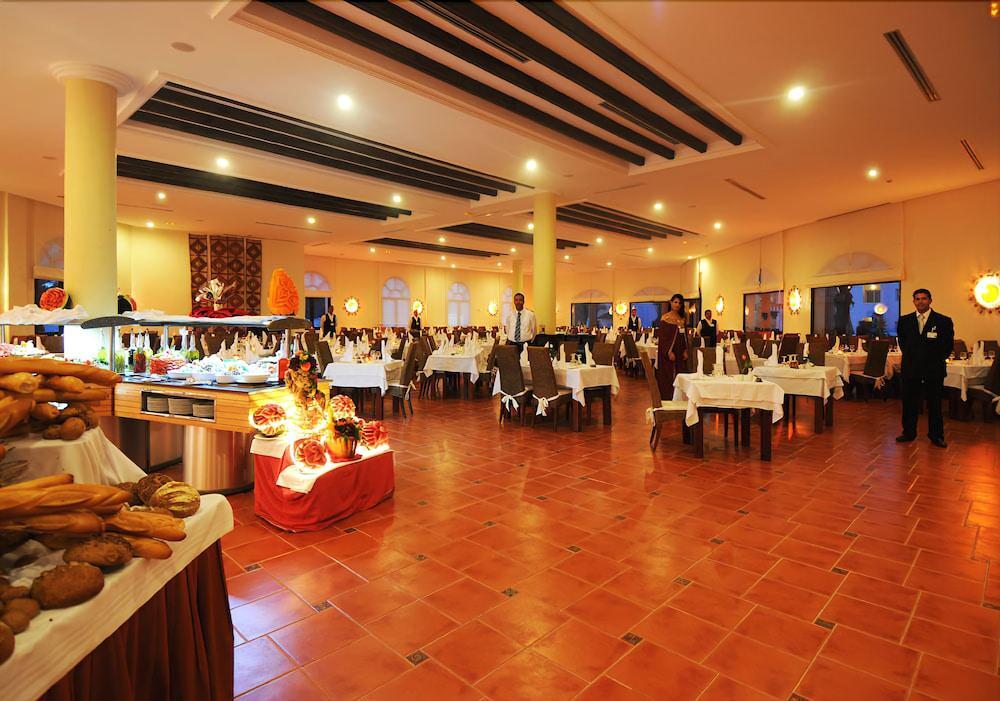 Green Palm Midoun Luaran gambar