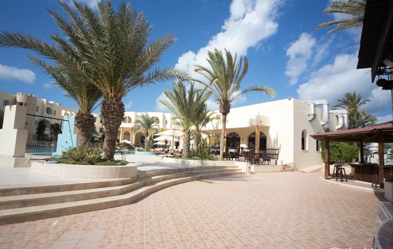 Green Palm Midoun Luaran gambar