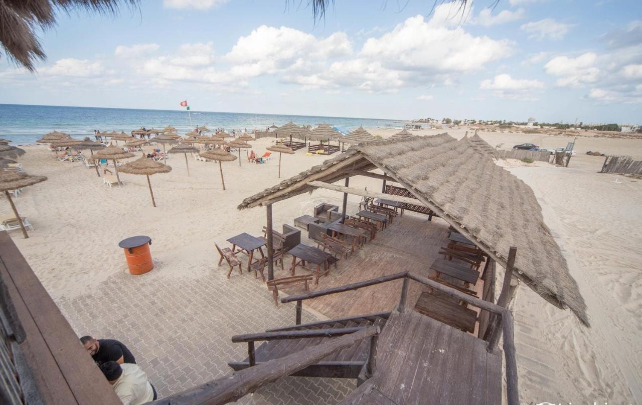 Green Palm Midoun Luaran gambar