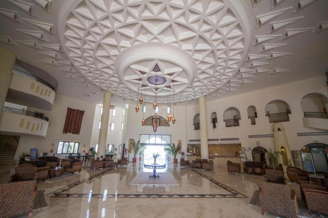 Green Palm Midoun Luaran gambar