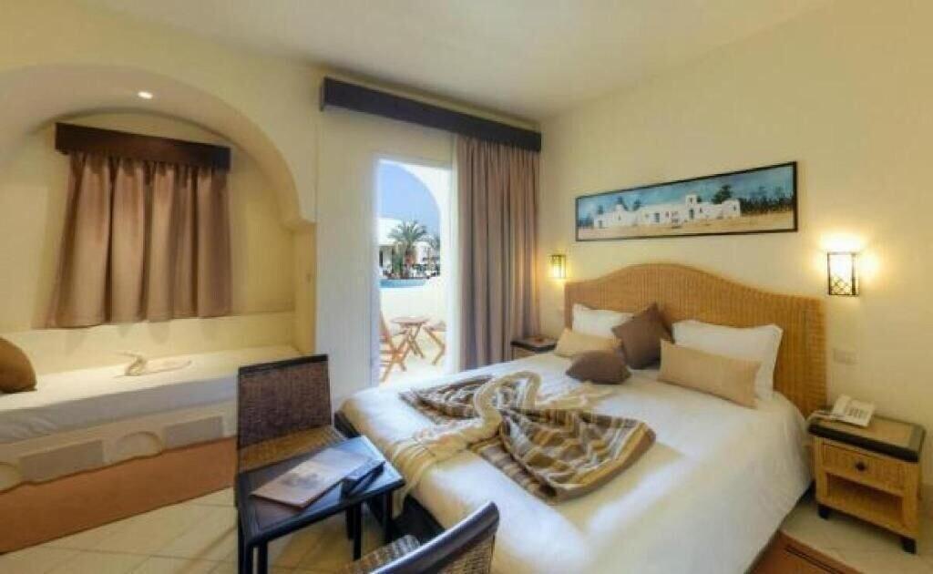 Green Palm Midoun Luaran gambar