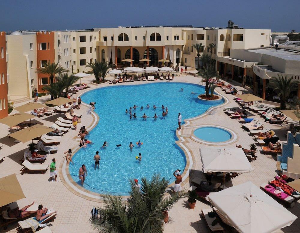 Green Palm Midoun Luaran gambar