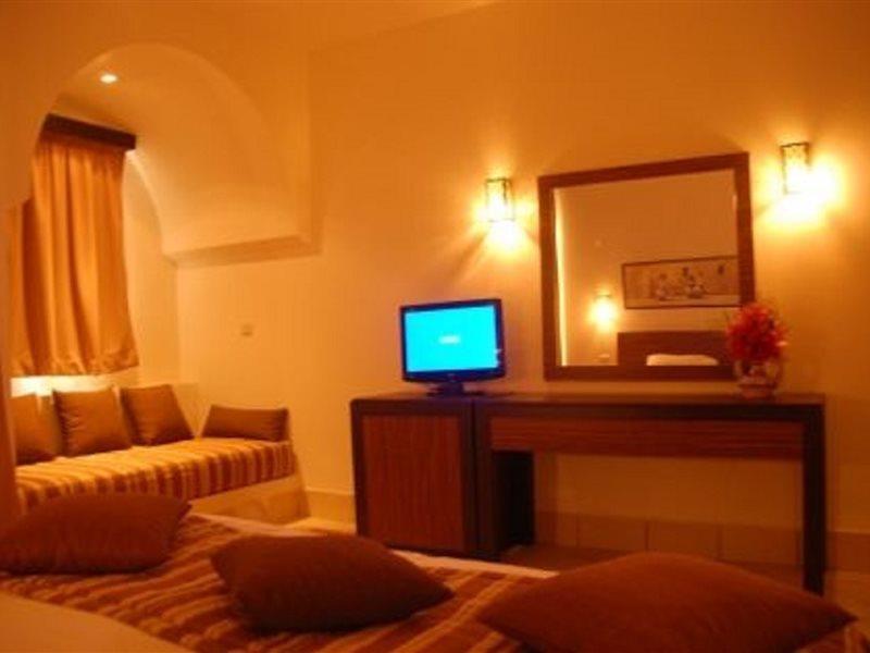 Green Palm Midoun Luaran gambar