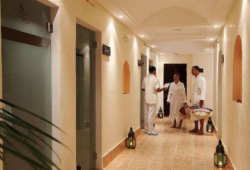 Green Palm Midoun Luaran gambar