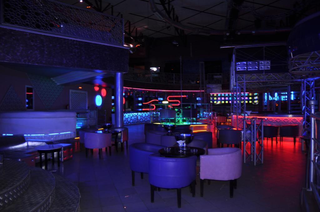 Green Palm Midoun Luaran gambar