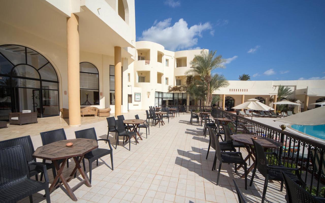 Green Palm Midoun Luaran gambar