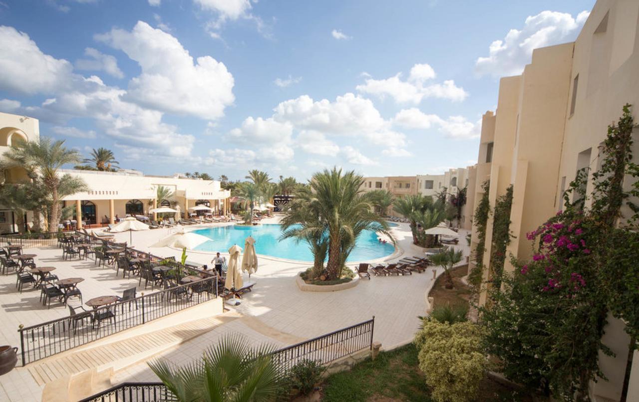 Green Palm Midoun Luaran gambar